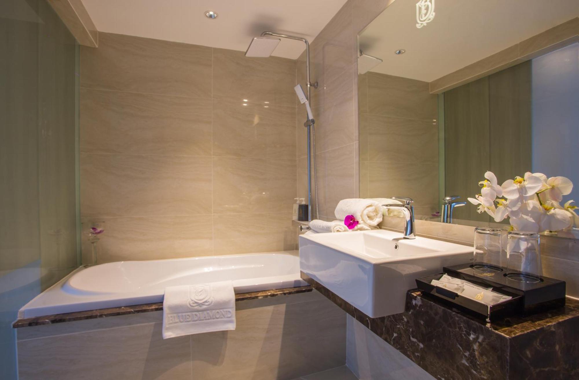 Nicecy Suite Hotel & Spa Cidade de Ho Chi Minh Exterior foto